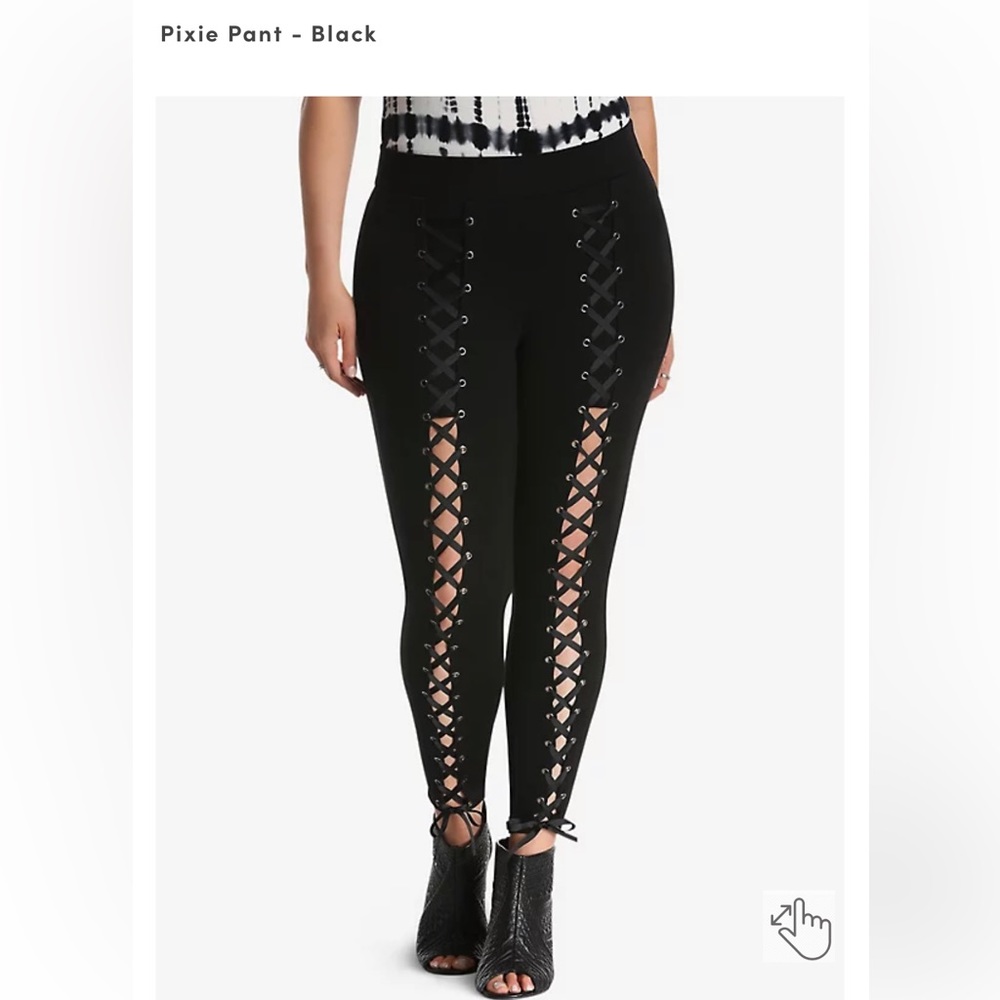 Size 00 Torrid Lace Front Leggings